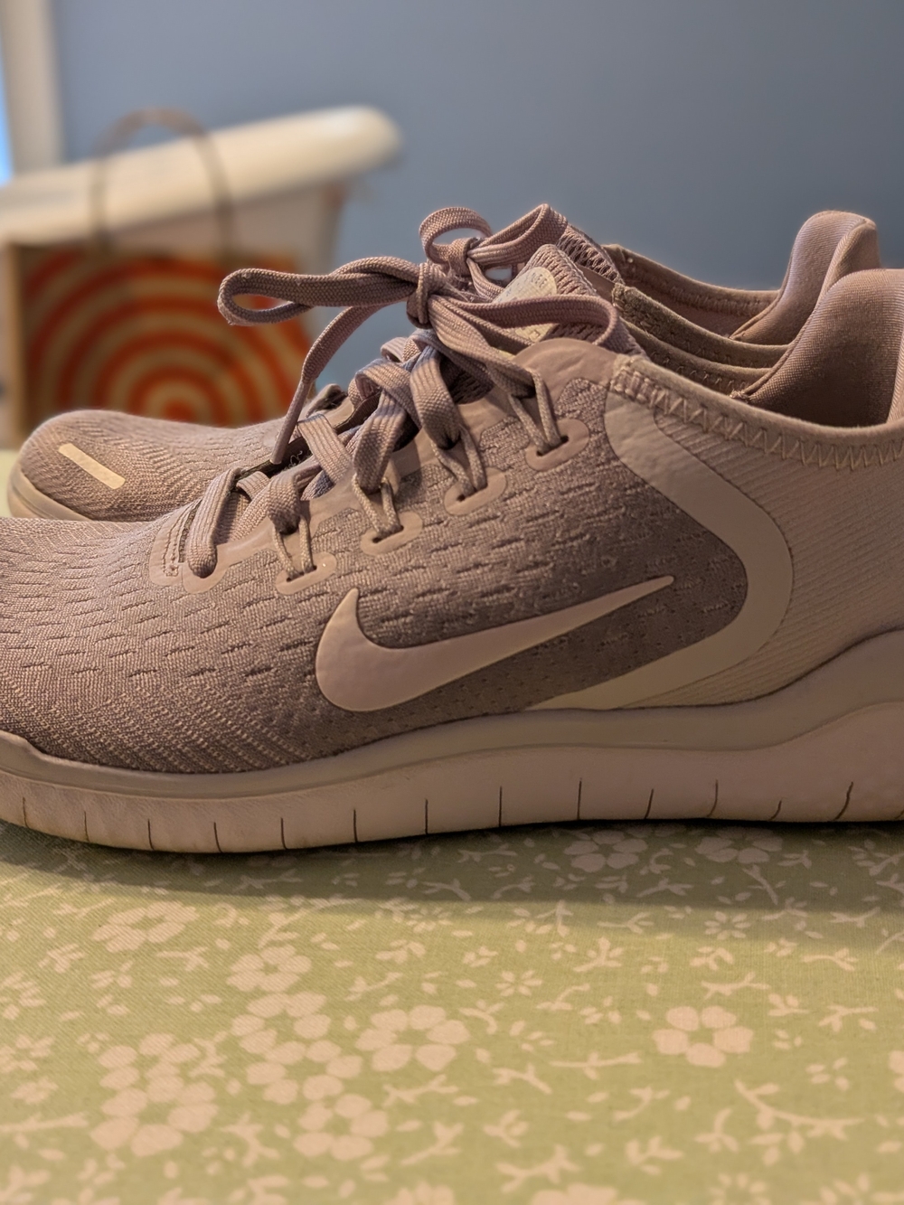 Nike Women's Free run Sneakers in Dusty Mauve